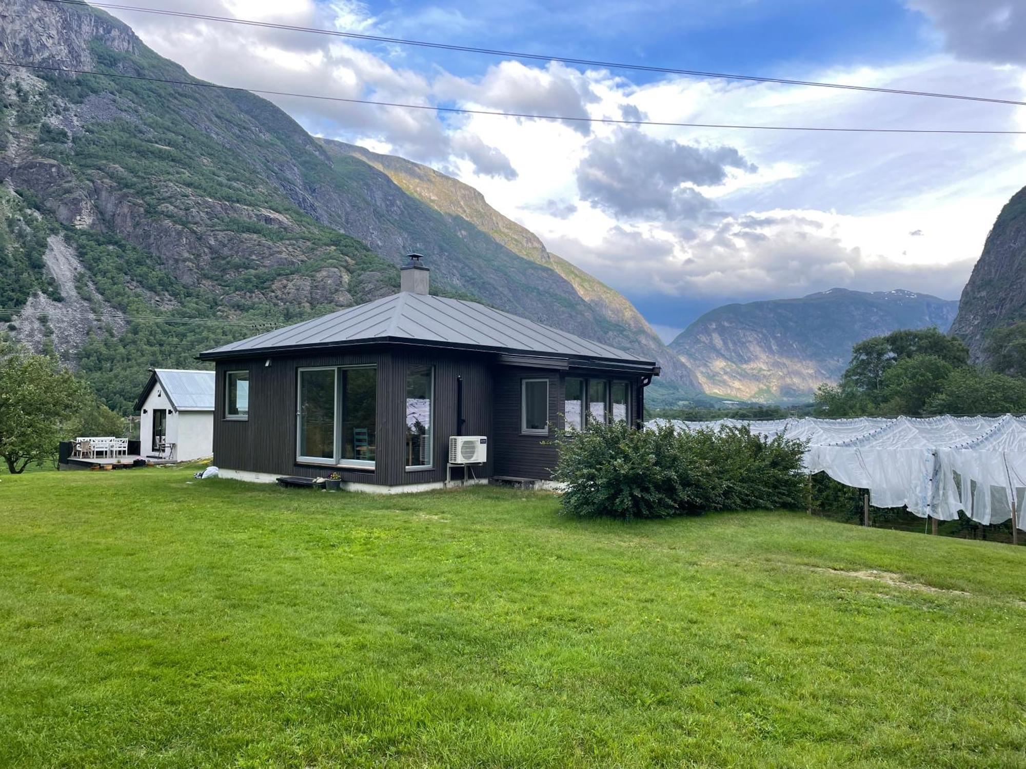 Jordeplegarden - Part Of A Farm - Two Buildings - Close To Flam Holiday home *